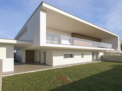 Moradia T4 - Maceirinha