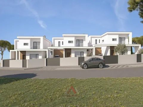 Moradia T4 - Maceirinha