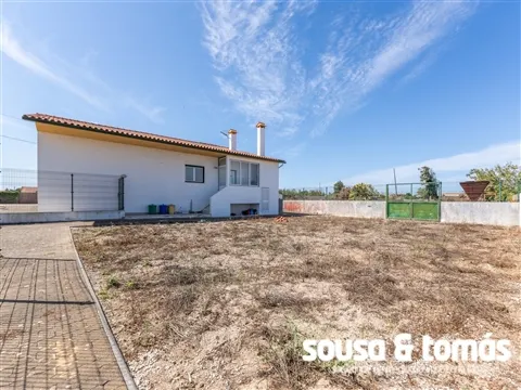 Moradia T3+1