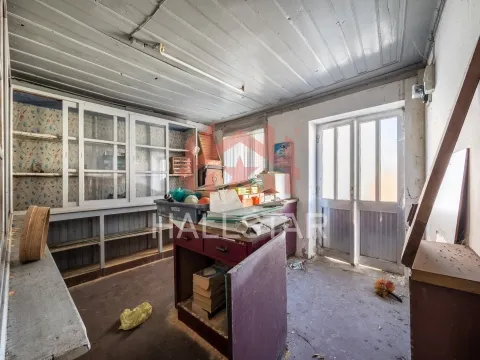 Moradia T4 / Remodelação / Anexos / Centro da Vieira de Leiria