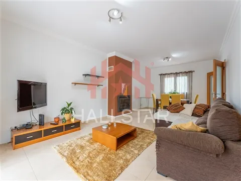 Moradia Isolada T3 / Lote com 900m2 / Janardo, Leiria