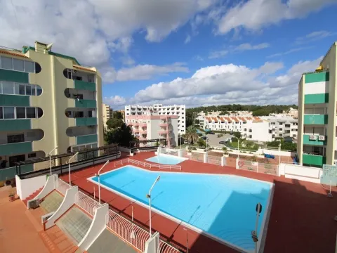 Apartamento T2 em Vilamoura com piscina - ARRENDAMENTO ANUAL