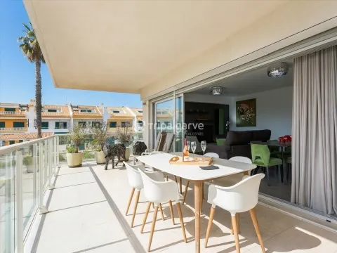 Modern 2+1 Bedroom Apartment in Albufeira Exclusive Area with garage
