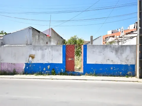 Moradia para Restaurar T2