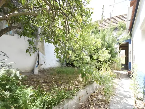 Moradia para Restaurar T2