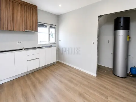 Andar Moradia T3 com Garagem e Logradouro - Fragosela