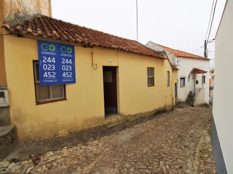 Detached house to restore T2