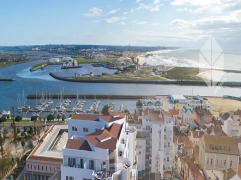 COMMERCIAL SPACE _ Next to the Casino and the Figueira Municipal Market