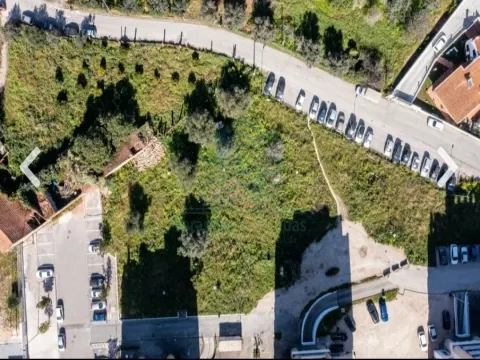 Terrain pour la construction de 12 maisons à Torres Novas