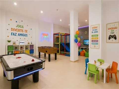 Loja de 120 m² com rendimento imediato em Torres Novas