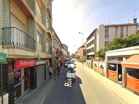 Lease of Café / Confectionery / Snack Bar / Restaurant in Amial - Porto