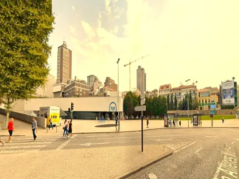 T4 Totalmente Renovado - Centro do Porto (Aliados / Bolhão)