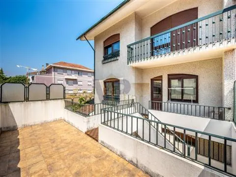 Mehrfamilienhaus >=10 Schlafzimmer