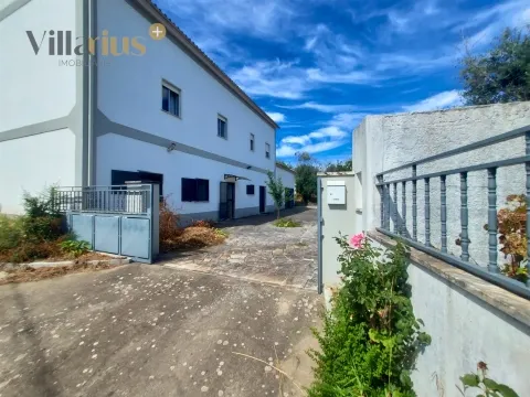 Casa de 3+1 dormitorios en venta en Tomar – Espacio y naturaleza