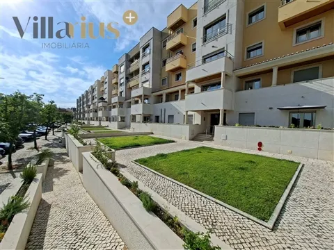 Apartamento em Tomar com terraço de 75 m2 e garagem box