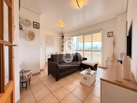 Apartamento T3 Renovado com Parqueamento em Alhos Vedros