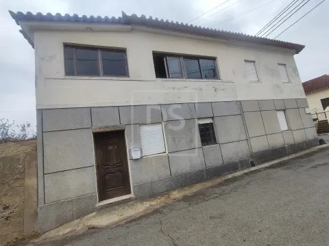 Moradia T4