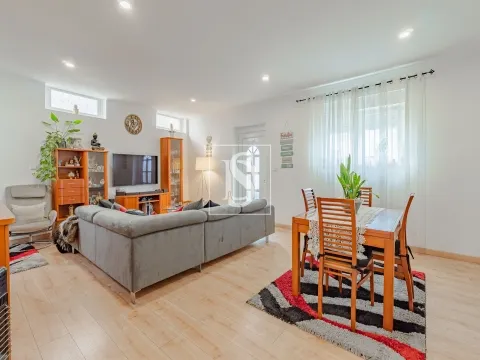 House T4