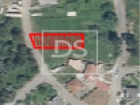 Terreno para Moradia de 4 Frentes com Jardim e Piscina em Vila Nova de Gaia