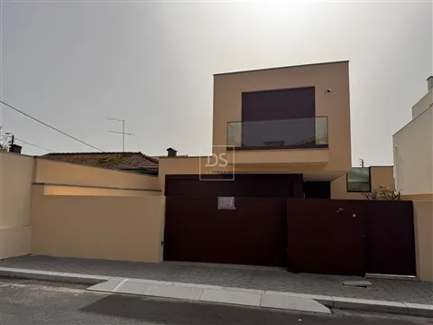Moradia Isolada T4