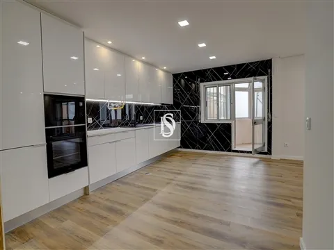 Apartamento T4+1