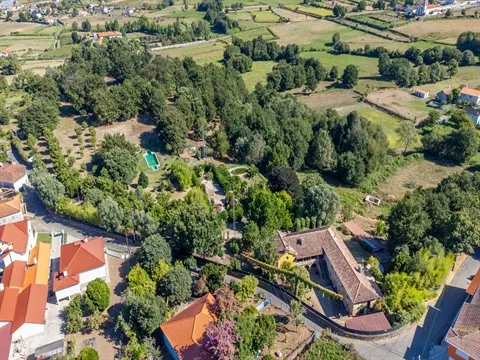 Quinta de Santo António – Propriedade Histórica com Potencial Único em Fontoura, Valença