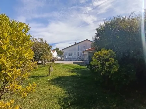 Moradia T4 Isolada com Vista Ria na Gafanha da Boavista. Quintal, jardim e garagem. 