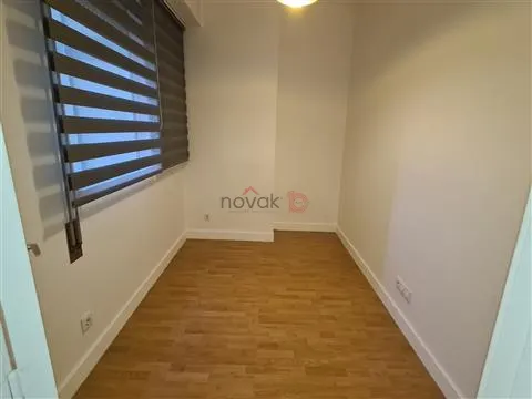 ARRENDAMENTO -  Apartamento na Av. dos Banhos