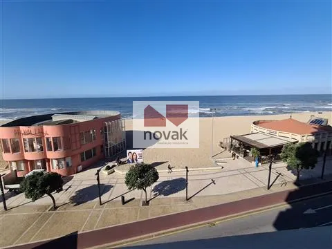 ARRENDAMENTO -  Apartamento na Av. dos Banhos