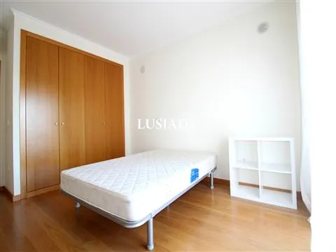 Apartamento T1 + garagem em S.Martinho do Bispo
