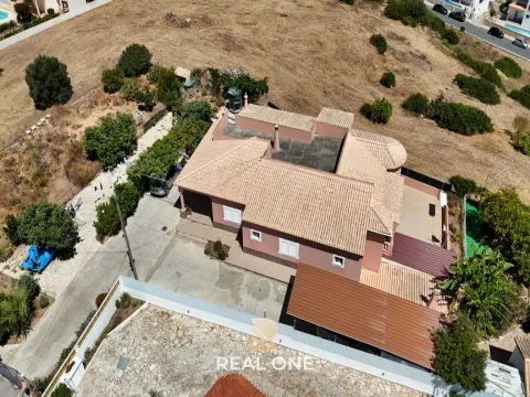 Villa privada en Semarias - Galé, con 2.000 m2 de terreno