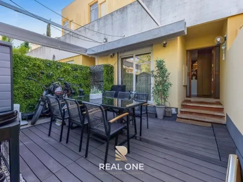 Vilamoura – Apartamento de 2 dormitorios con terraza privada