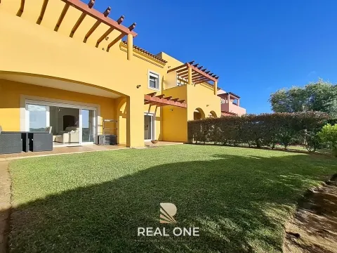 EN — Vilamoura – 3-Bedroom Villa in an Exclusive Private Condominium