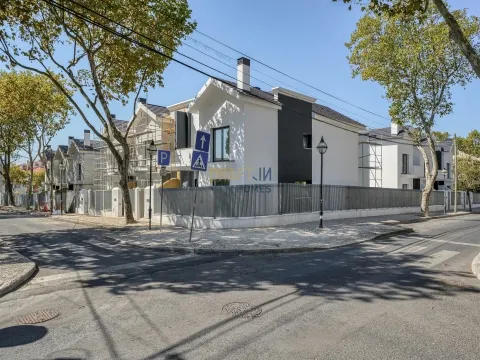 Ocean Prime Village - Condominio de lujo con 11 viviendas, en S. Pedro do Estoril, Cascais.