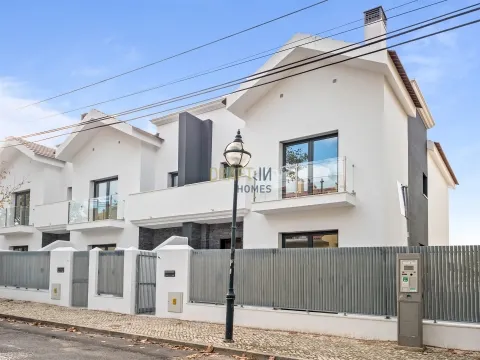 Ocean Prime Village - Condominio di lusso con 11 villette a schiera a S.Pedro do Estoril, Cascais.