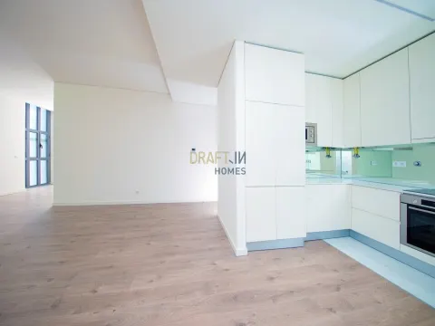Apartamento T2 de Arquitetura Contemporânea no Coração de Leiria