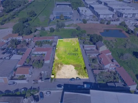 Terreno en Alcoitão con proyecto aprobado para 4 almacenes