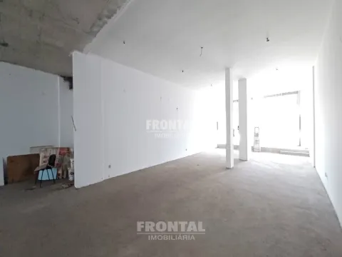 Loja / Restaurante ao Centro da Maia 306m2