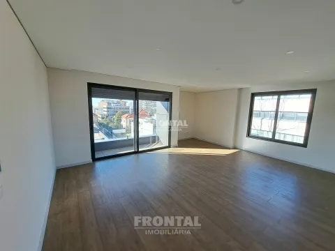 Apartamento T4 - Arquitetura Contemporânea | Boavista, Porto
