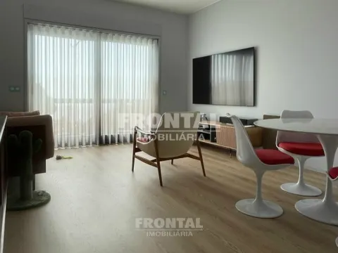 Apartamento T2+1 na Foz c/ Vista Mar