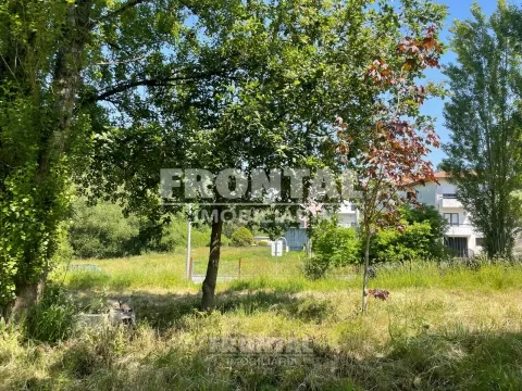 Terreno à venda – Oliveira do Douro