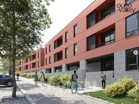 Apartamento T1 com Varanda, Garagem e Arrumo | Vale do Ouro, Rio Tinto