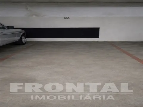Lugar de Garagem para Venda | Polo Universitário, Hospital São João, Porto