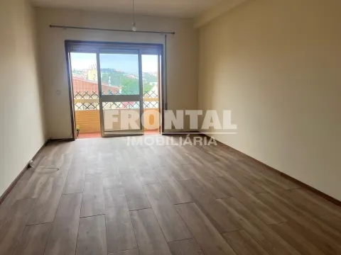 T2 Ensoleillé &#124; Rio Tinto, Porto