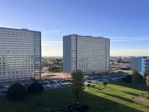 Penthouse T4 Leça Palmeira vista de mar 2 suites terraço 45m2