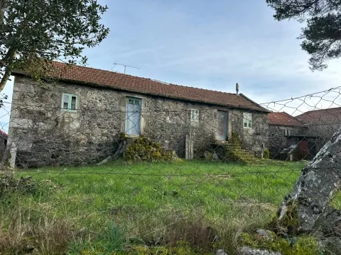 Detached house to restore T4