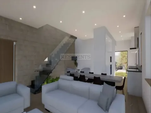 Maison avec permis de construire approuvé pour une maison de 4 chambres | Matosinhos | Fort potentie