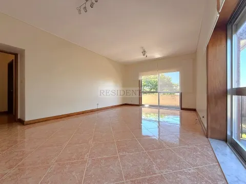 Appartement 3+1 chambres à louer avec 2 balcons | Lordelo do Ouro