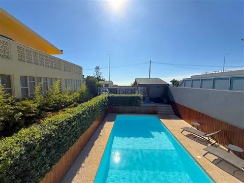 2-Bedroom House with Pool and Sea View in Lavra