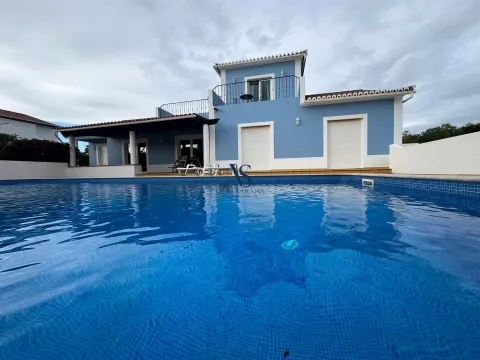 House T4